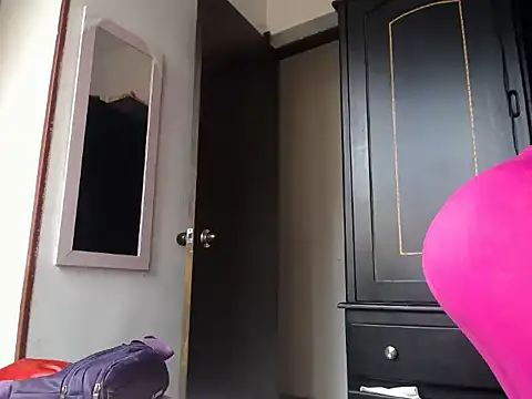 Laura_martin_ webcam