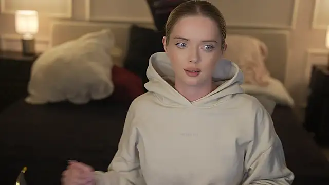 cassy-celestial_ - Cassy-Celestial_'s free webcam - UK Sex Cams