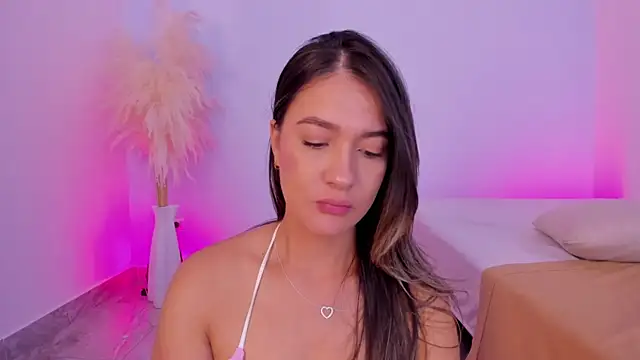 aleksandramiller_ webcam