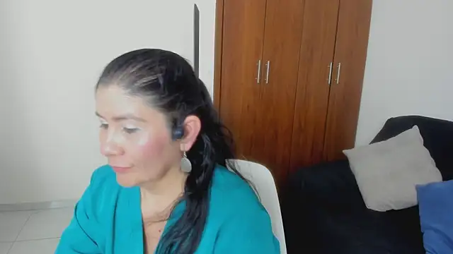 kiraGeiner webcam