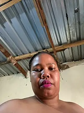 Curvycandy95 webcam