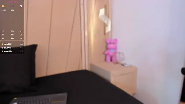 lexiee__ webcam