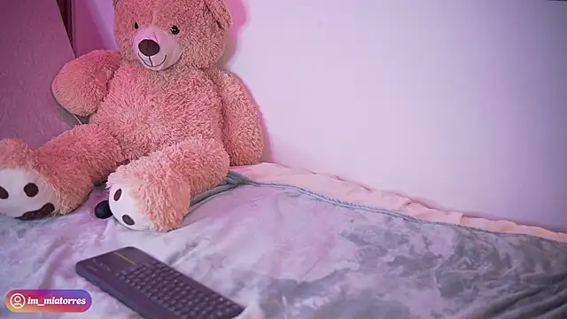 MiaTorres4 webcam