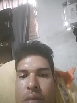 Aguilarcruzkevin31 webcam