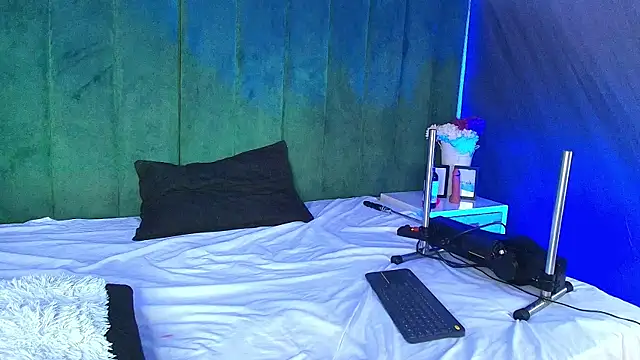 Alana_Petite_ webcam