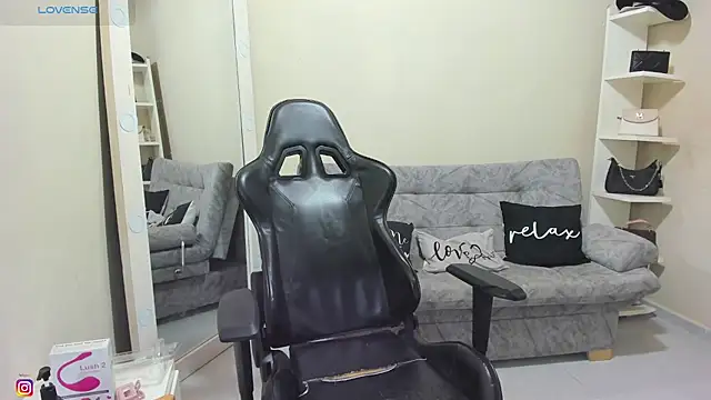 melody_pink_18 webcam