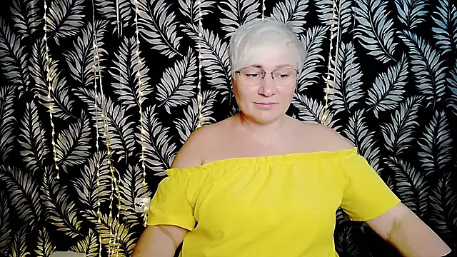 Olivia_playful webcam