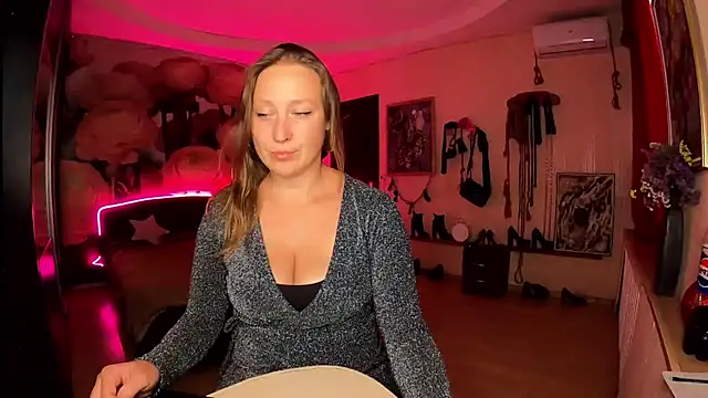 MadDuo webcam