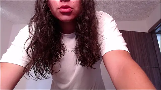 Yigolo__ webcam