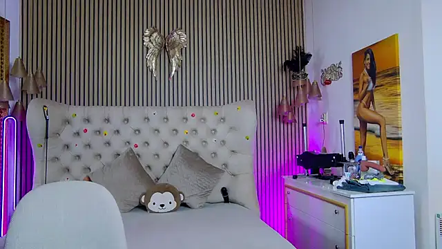 PlayfulShow webcam