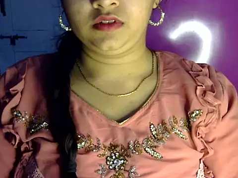 Cute_Aliyaa webcam