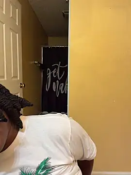 GirthGoddessCoco Live Web Cam Show