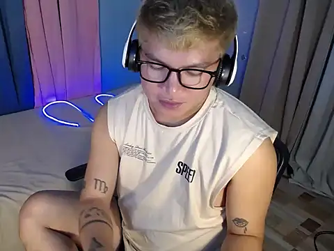 Fuckboii_intown webcam