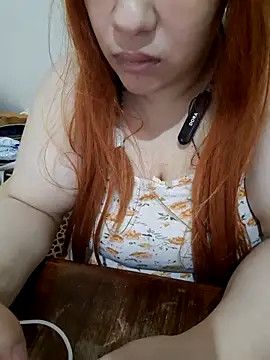 Madam_bezzzoul webcam