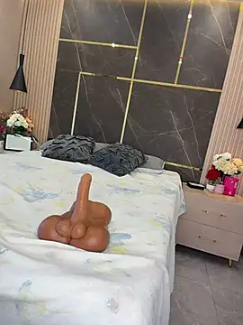emily-Hornyy webcam