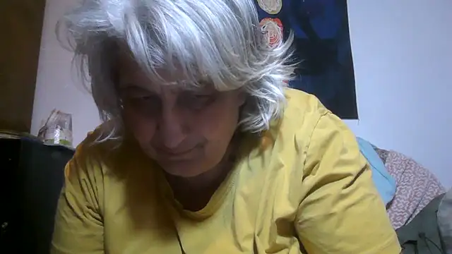 ExquisiteMature webcam