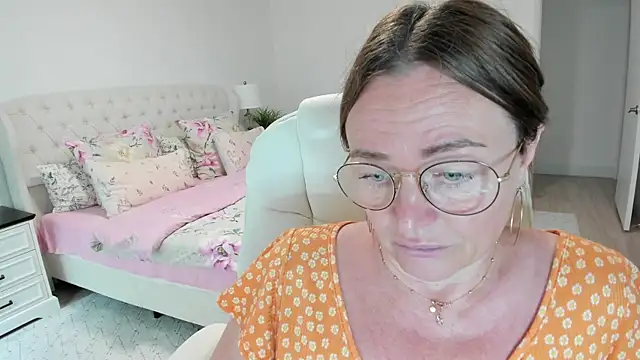 Vika73 webcam