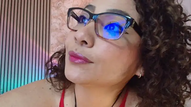 JuliRamirez webcam