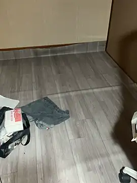 Mina048 webcam