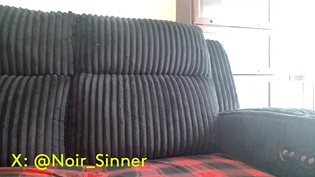 sinnernoir - Sinnernoir's free webcam - UK Sex Cams