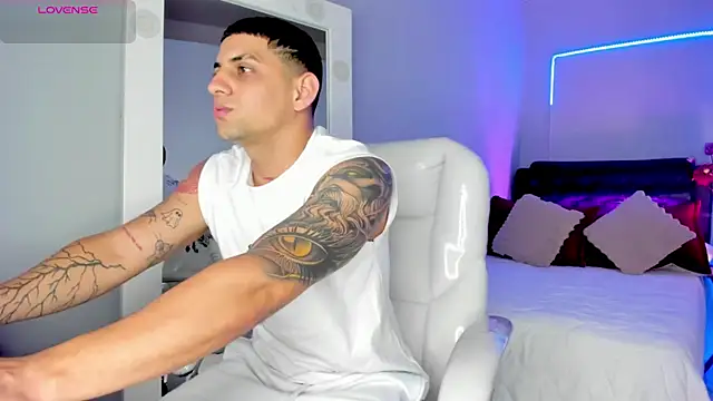Alex_cute77 webcam