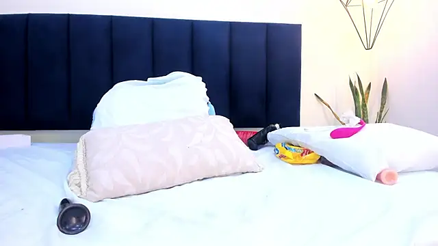 mayaevansmg webcam