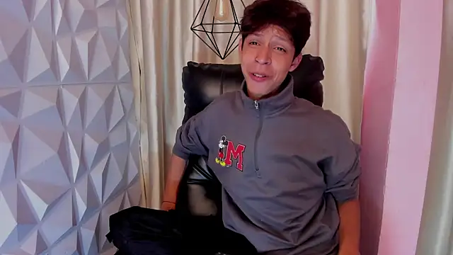 Ethan_qop webcam