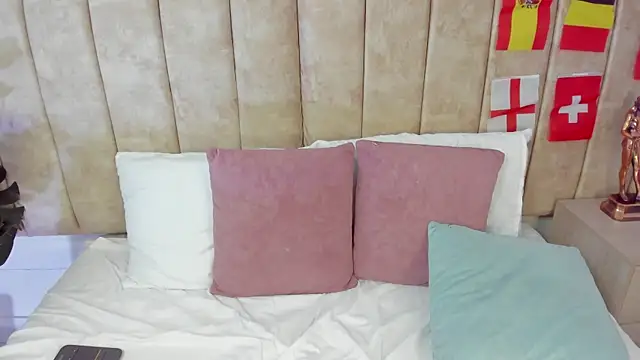 DinahCarter webcam