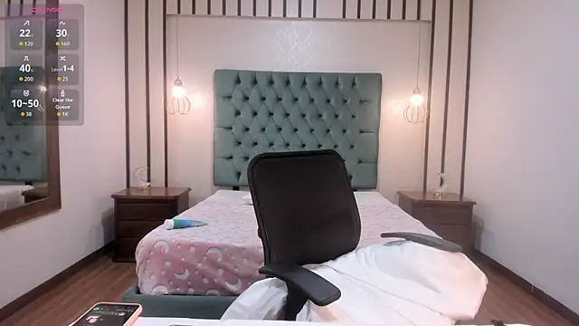 MadissonLow webcam