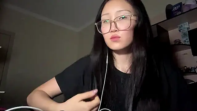 QueenOfCute webcam