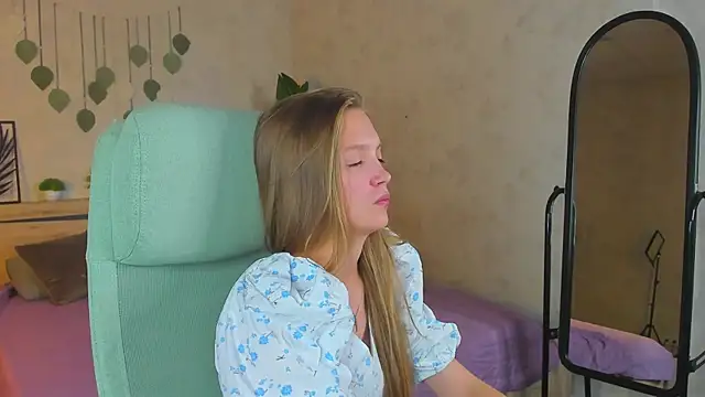 Neelly_Collins webcam