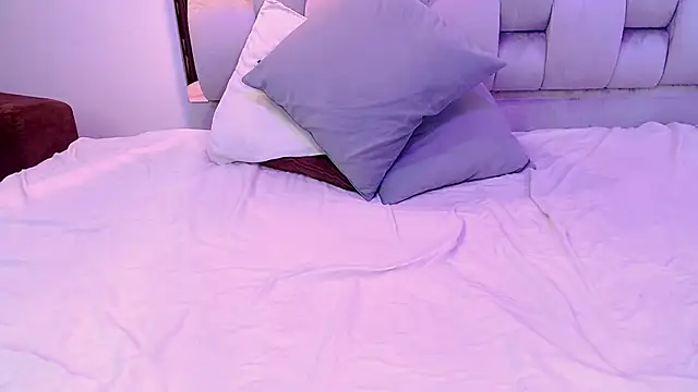 scarlety_velvet webcam