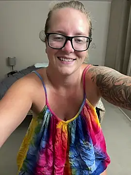 _ElizabethLove_