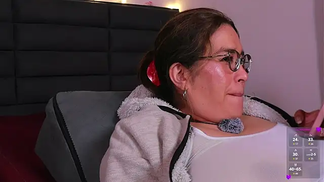kathieandpovcock1 webcam