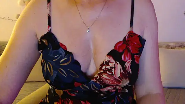 YourfantasyGiuly webcam