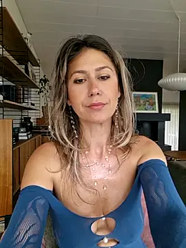 CelynaRoss Live Web Cam Show