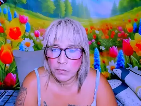 indianroxy webcam