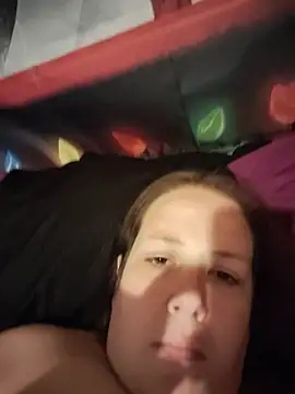023thickandjuicy07 webcam