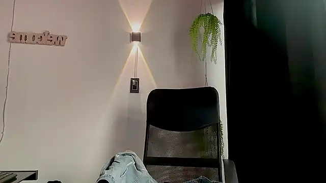 MarcellaGriffin webcam