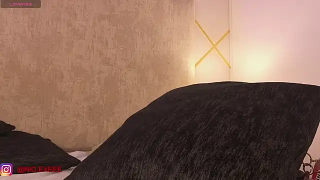 Nioki_ Live Web Cam Show