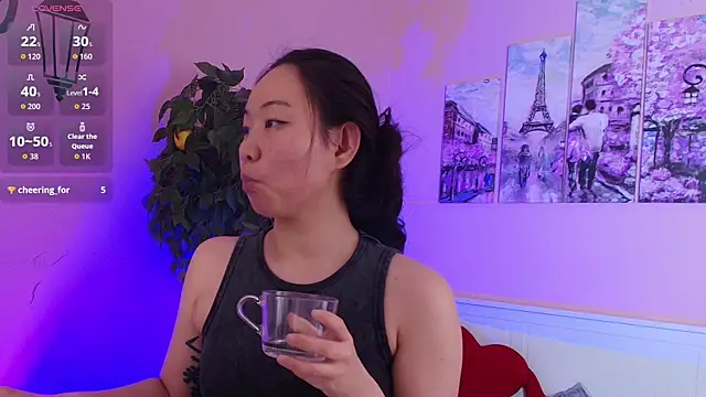 Sala de chat ao vivo de Inari_Okami_