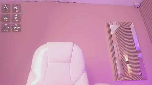 LisaLain webcam