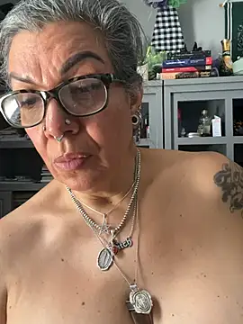 dieseldame1313 webcam