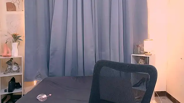Mimi_Mckinley webcam