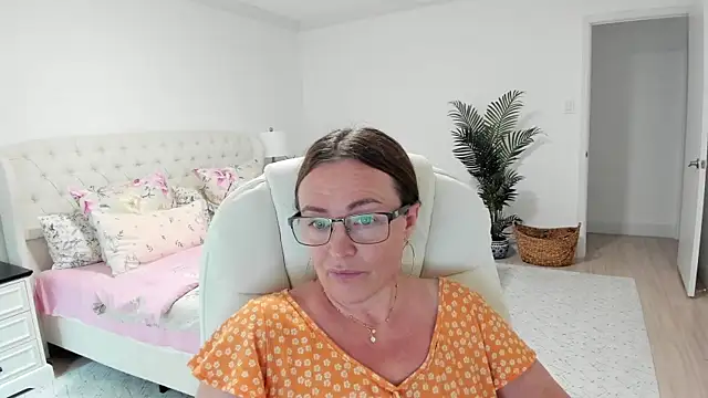 Vika73 webcam