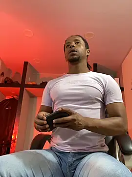 AlejoKhalifa_ webcam