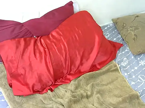 brownfinegirl22 webcam