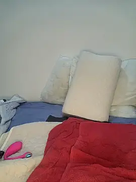 Scarlet_curly8a webcam