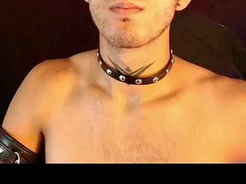 dark_men1 webcam