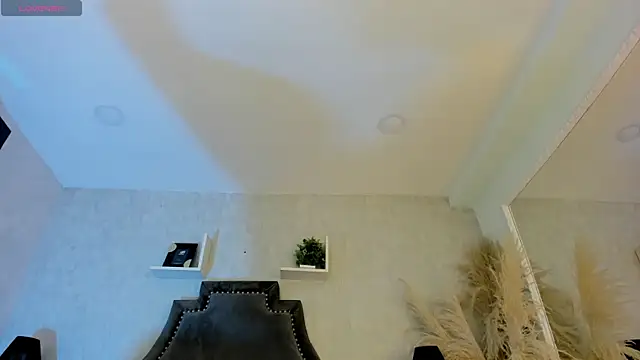 CarolineFyre webcam